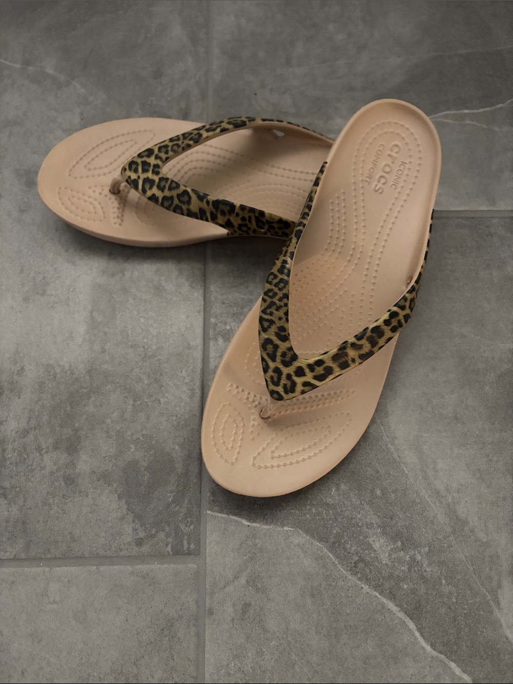 CROCS Leopard-Print Strap Thong Sandals in Light Beige - Picture 2 of 4